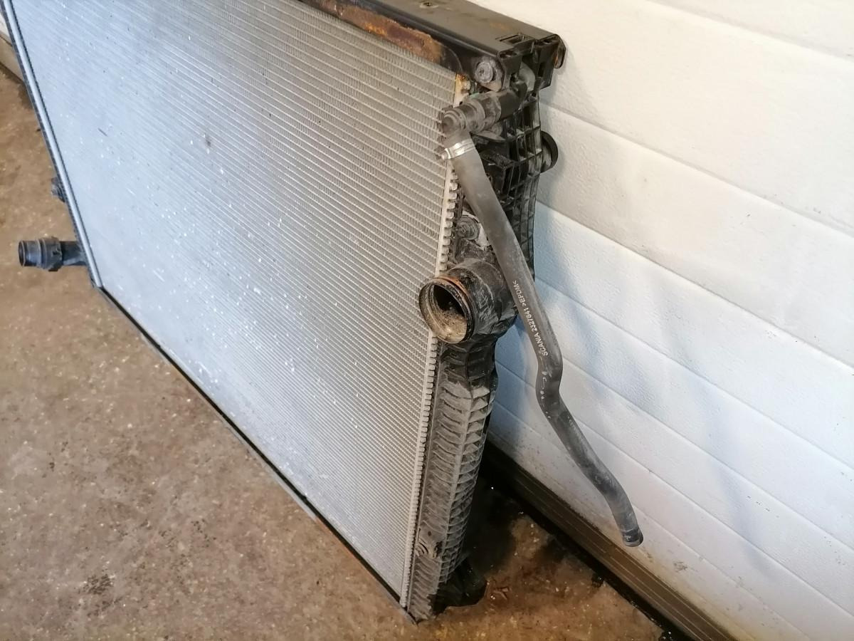 Scania Cooling radiator 2439722 - Radiador para Camión: foto 4 Scania Cooling radiator 2439722 - Radiador para Camión: foto 4