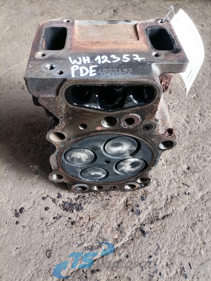 Scania Cylinder head 1522193 - Cabezal de bloque para Camión: foto 2 Scania Cylinder head 1522193 - Cabezal de bloque para Camión: foto 2