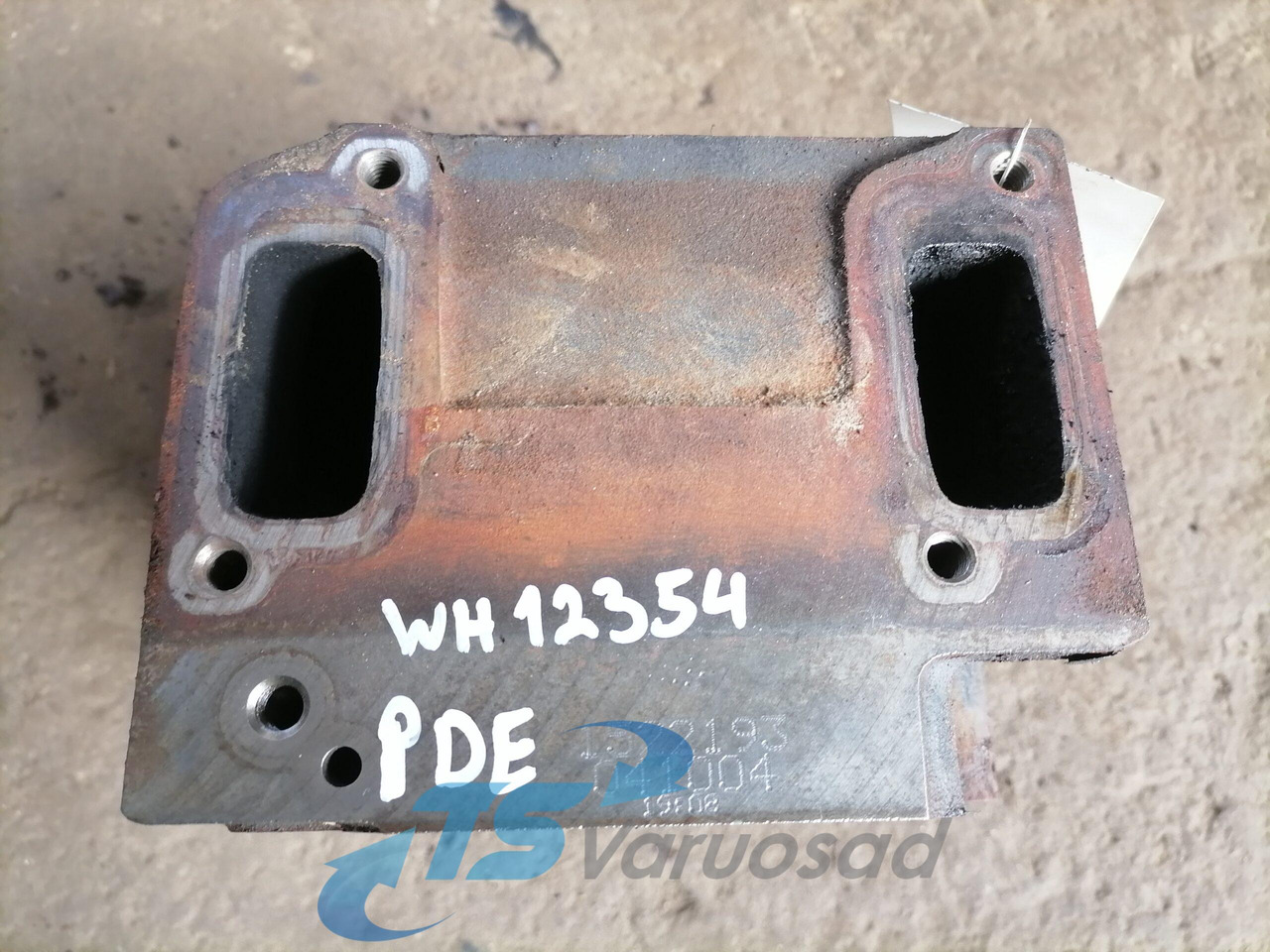 Scania Cylinder head 1522193 - Cabezal de bloque para Camión: foto 4 Scania Cylinder head 1522193 - Cabezal de bloque para Camión: foto 4