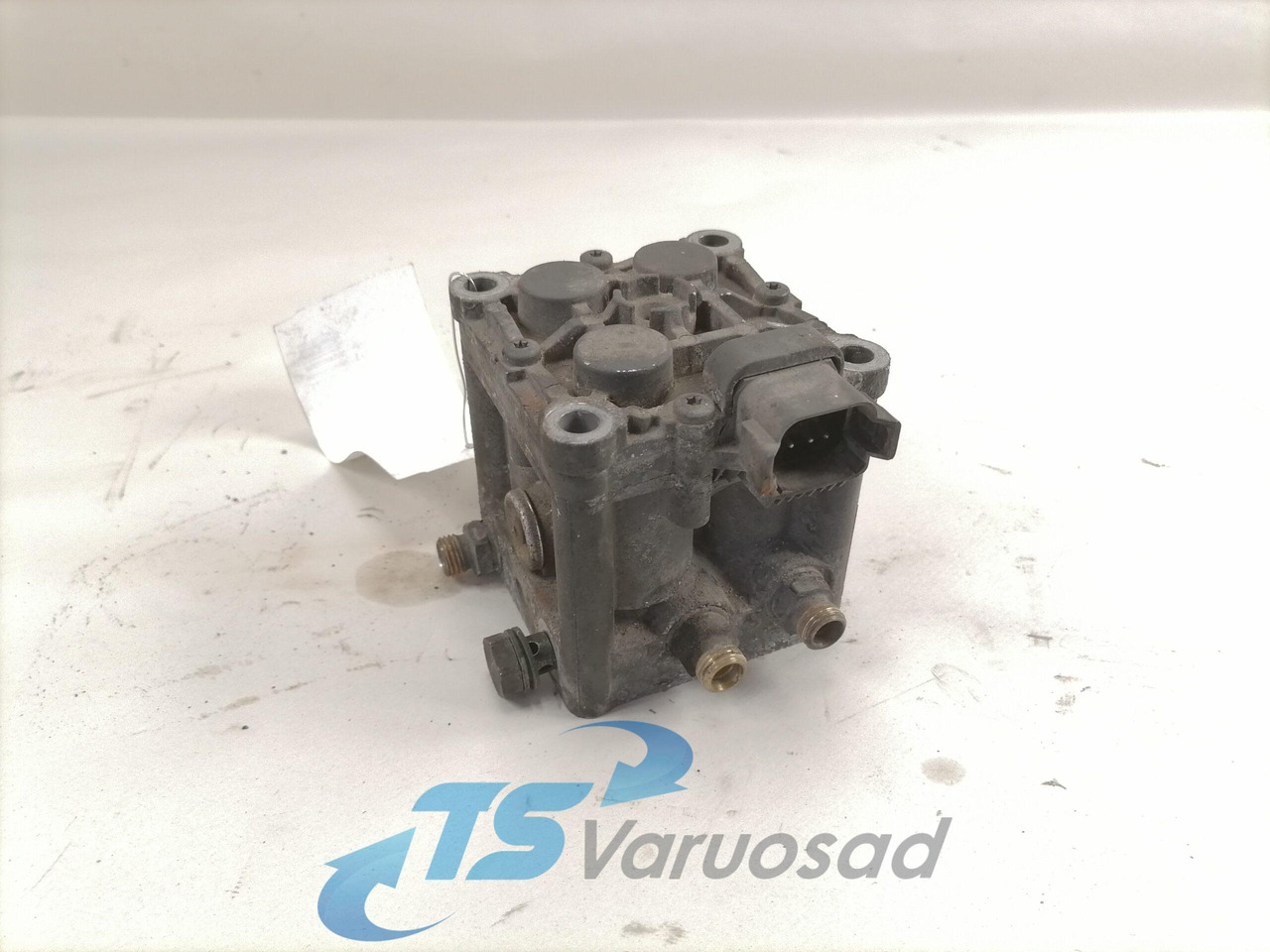 Scania EGR valve 2021086 - Sistema de escape para Camión: foto 1 Scania EGR valve 2021086 - Sistema de escape para Camión: foto 1