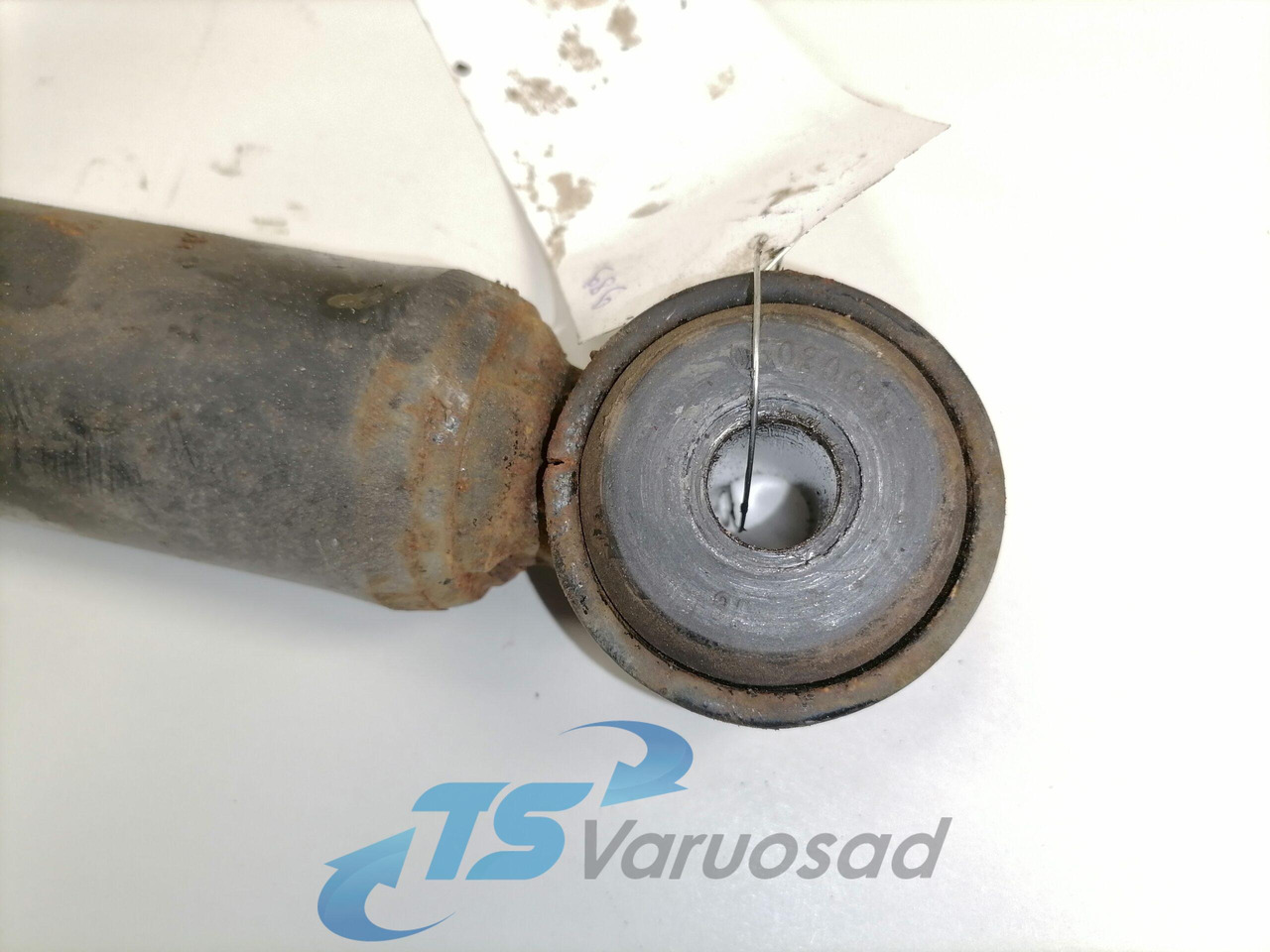 Scania First axel shock absorber T1330 - Amortiguadores para Camión: foto 2 Scania First axel shock absorber T1330 - Amortiguadores para Camión: foto 2