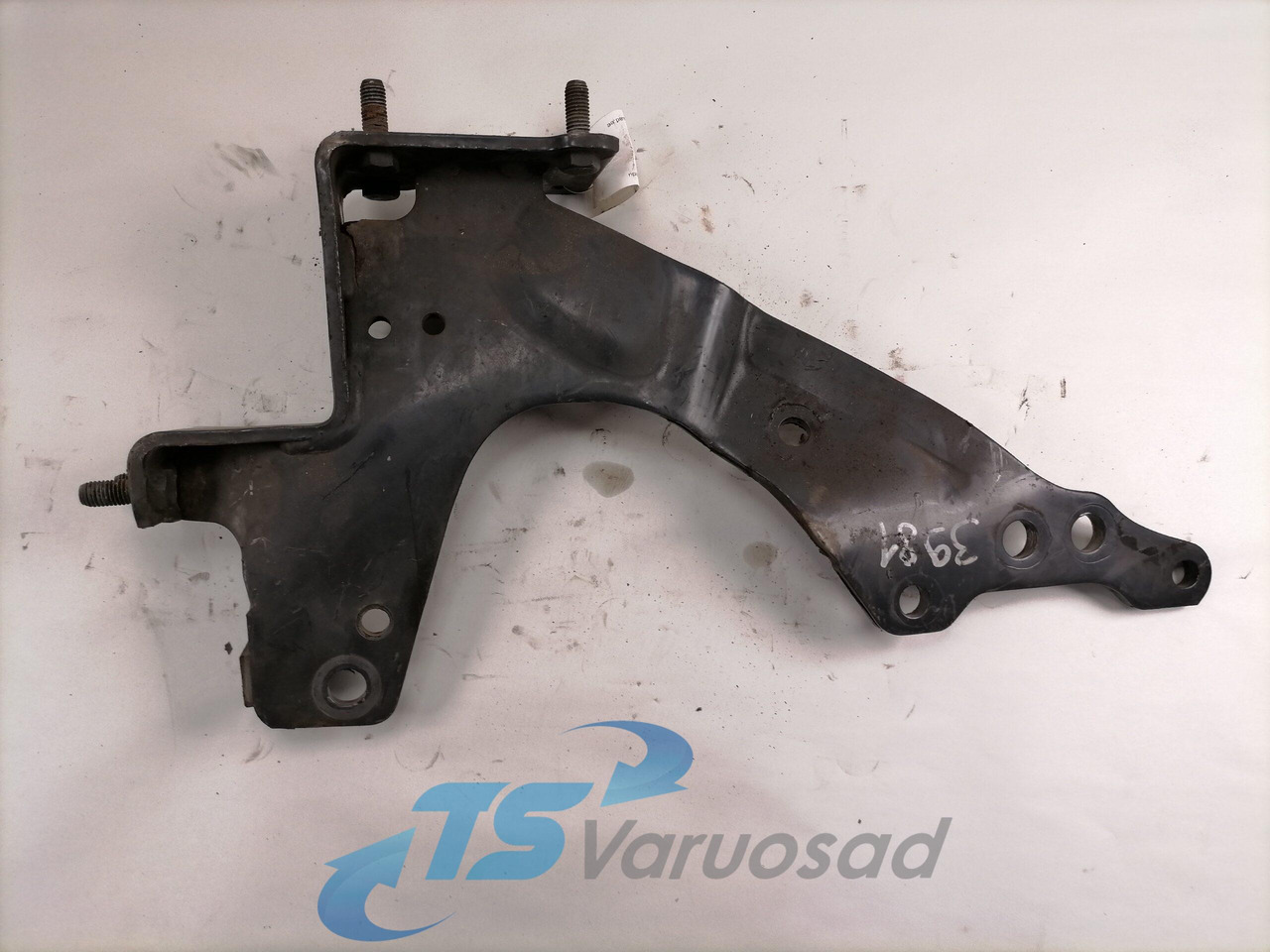 Scania Front bumper carrier 1802166 - Parachoques para Camión: foto 2 Scania Front bumper carrier 1802166 - Parachoques para Camión: foto 2