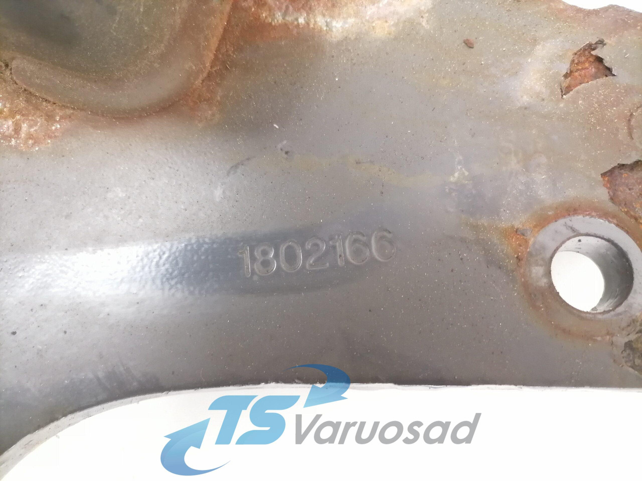Scania Front bumper carrier 1802166 - Parachoques para Camión: foto 2 Scania Front bumper carrier 1802166 - Parachoques para Camión: foto 2