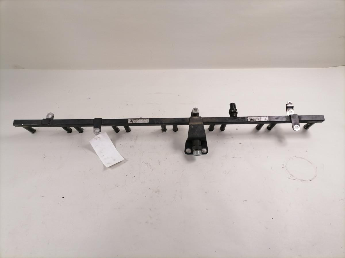 Scania Fuel collector 2212849 - Sistema de combustible para Camión: foto 3 Scania Fuel collector 2212849 - Sistema de combustible para Camión: foto 3