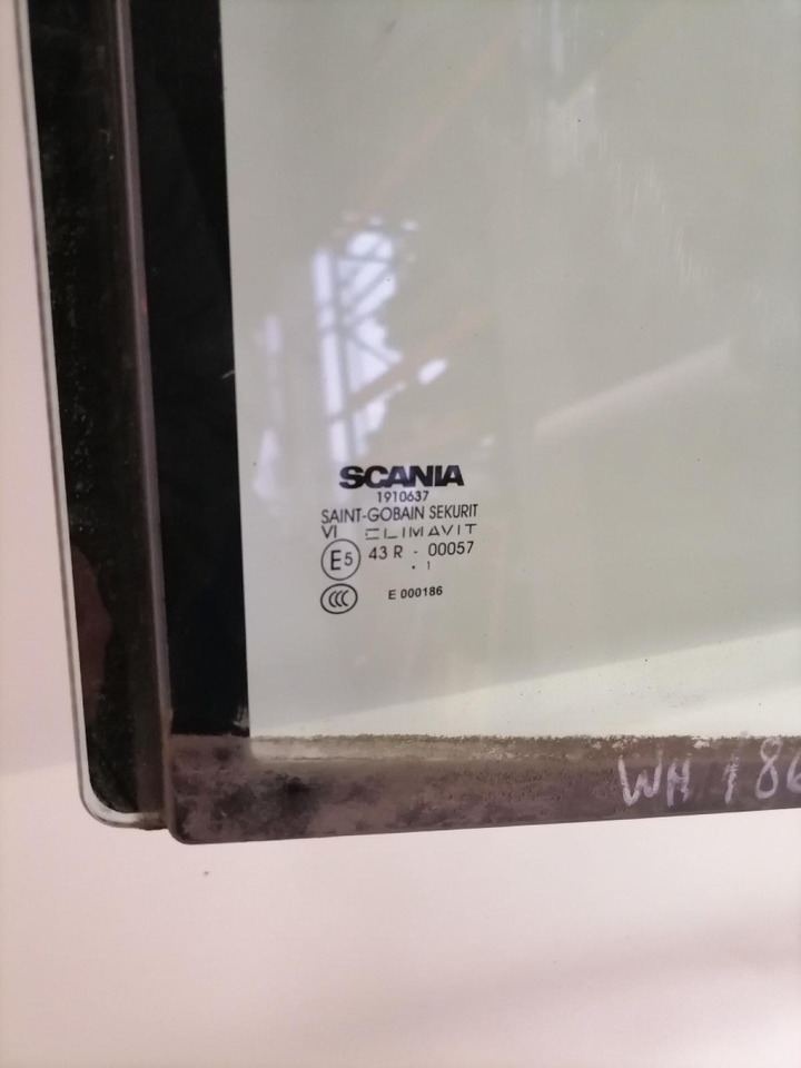 Scania Küljeklaas, parem 1910637 - Ventana y piezas para Camión: foto 3 Scania Küljeklaas, parem 1910637 - Ventana y piezas para Camión: foto 3