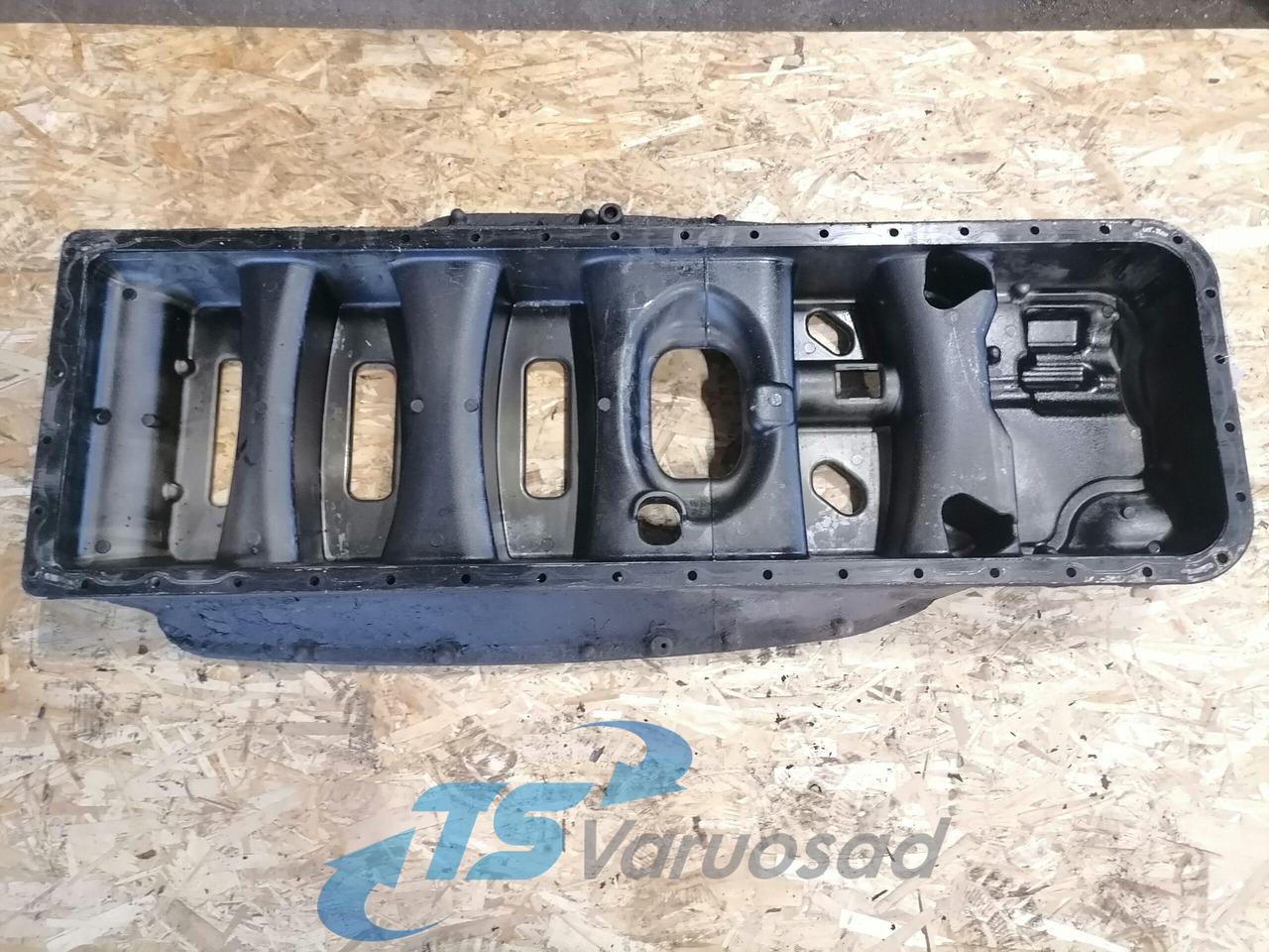 Scania Ladder frame 1762258 - Cárter de aceite para Camión: foto 2 Scania Ladder frame 1762258 - Cárter de aceite para Camión: foto 2