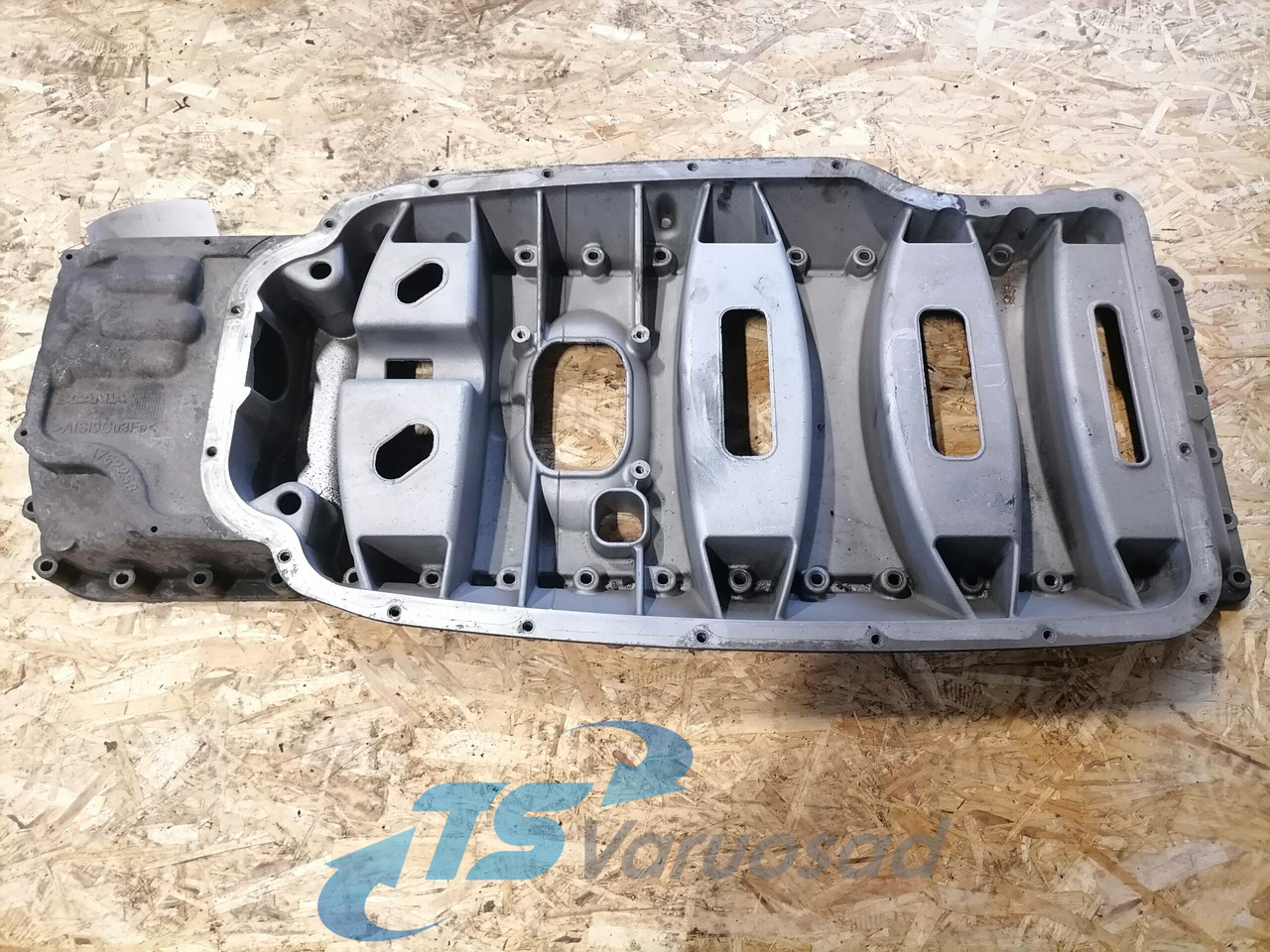 Scania Ladder frame 1762258 - Cárter de aceite para Camión: foto 3 Scania Ladder frame 1762258 - Cárter de aceite para Camión: foto 3