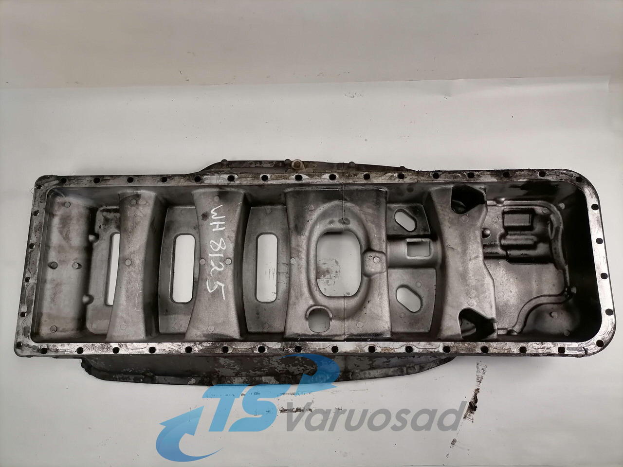 Scania Ladder frame 1942851 - Cárter de aceite para Camión: foto 4 Scania Ladder frame 1942851 - Cárter de aceite para Camión: foto 4