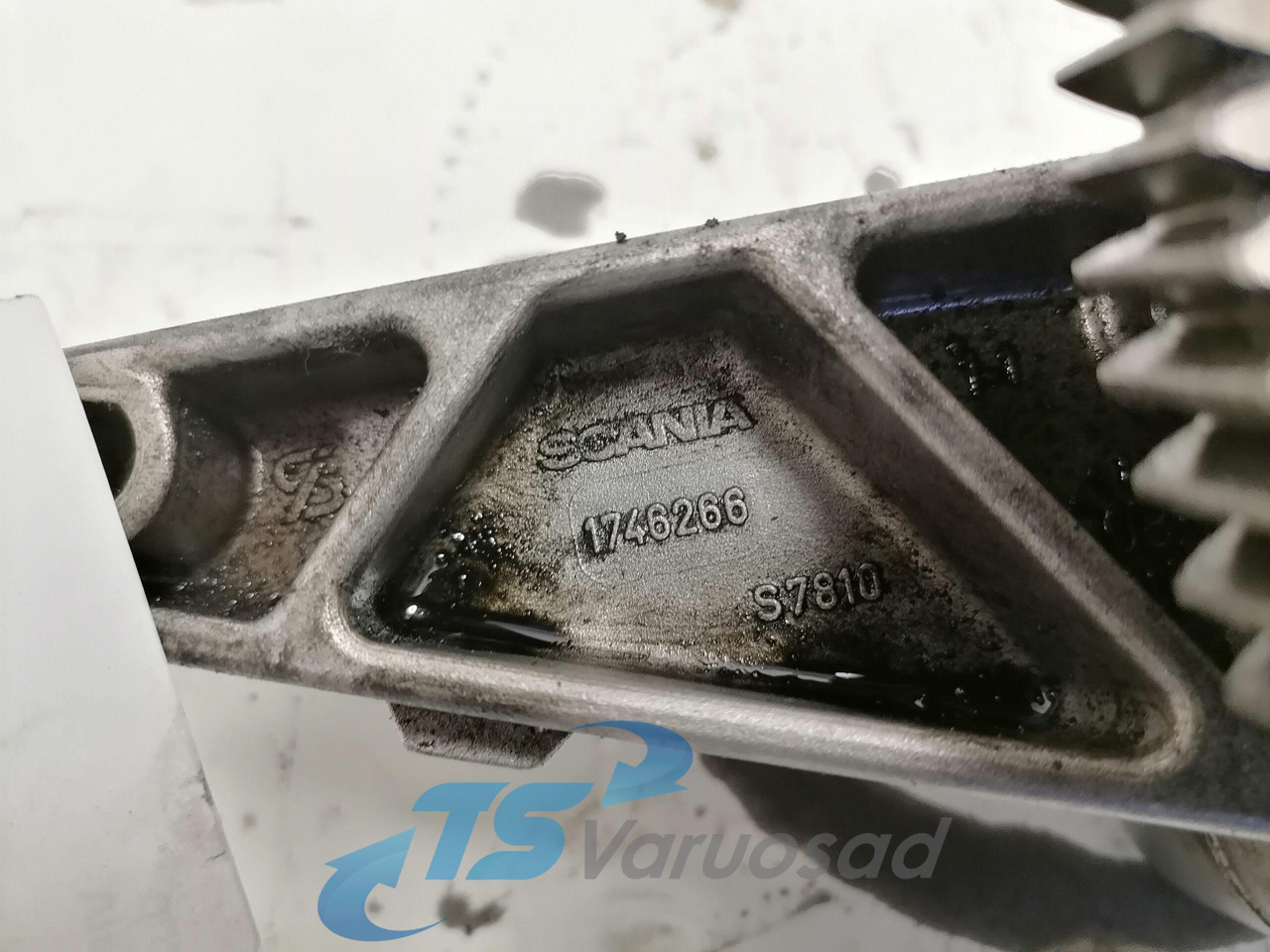 Scania Oil pump 1527681 - Bomba de aceite para Camión: foto 3 Scania Oil pump 1527681 - Bomba de aceite para Camión: foto 3