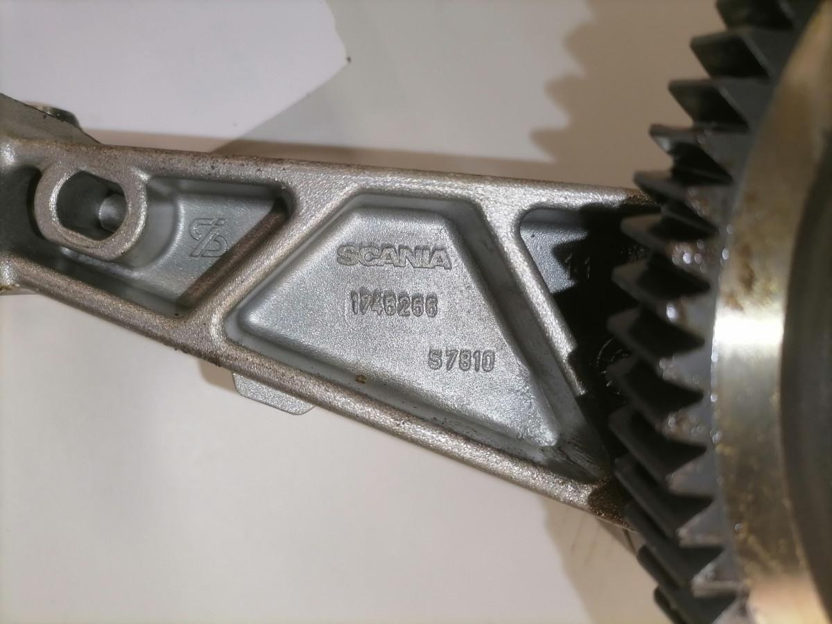 Scania Oil pump 2106275 - Bomba de aceite para Camión: foto 4 Scania Oil pump 2106275 - Bomba de aceite para Camión: foto 4