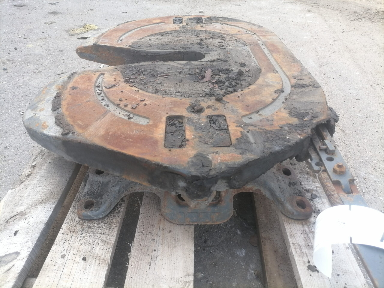 Universaalne Fifht wheel JOST - Quinta rueda para Camión: foto 4 Universaalne Fifht wheel JOST - Quinta rueda para Camión: foto 4