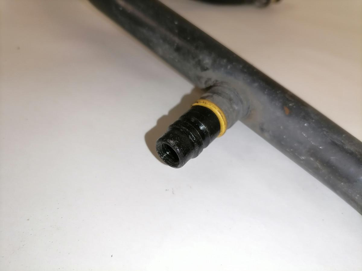 Volvo A/C pipe 20398150 - Calefacción/ Ventilación para Camión: foto 4 Volvo A/C pipe 20398150 - Calefacción/ Ventilación para Camión: foto 4