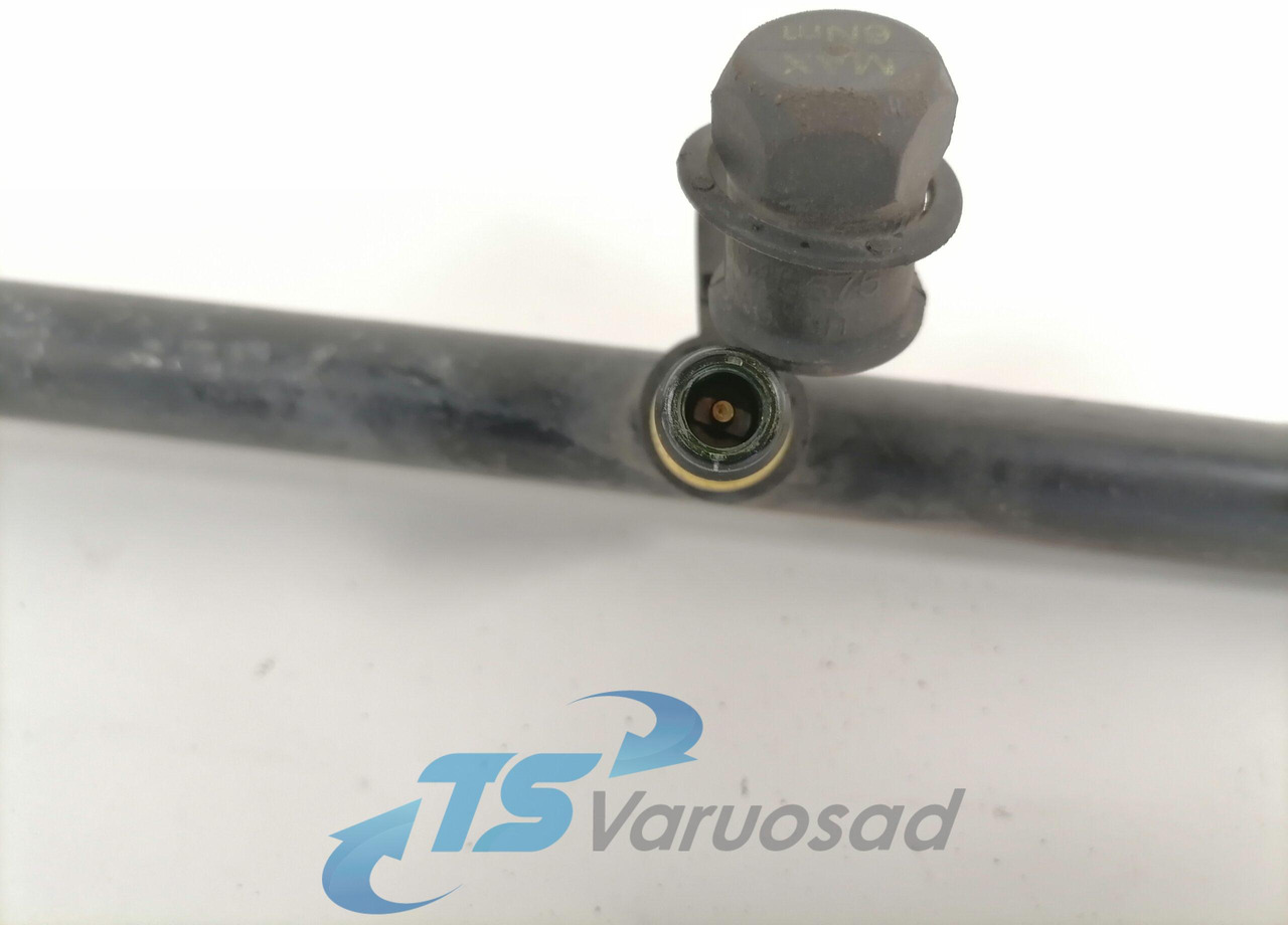 Volvo A/C pipe 20498305 - Calefacción/ Ventilación para Camión: foto 4 Volvo A/C pipe 20498305 - Calefacción/ Ventilación para Camión: foto 4