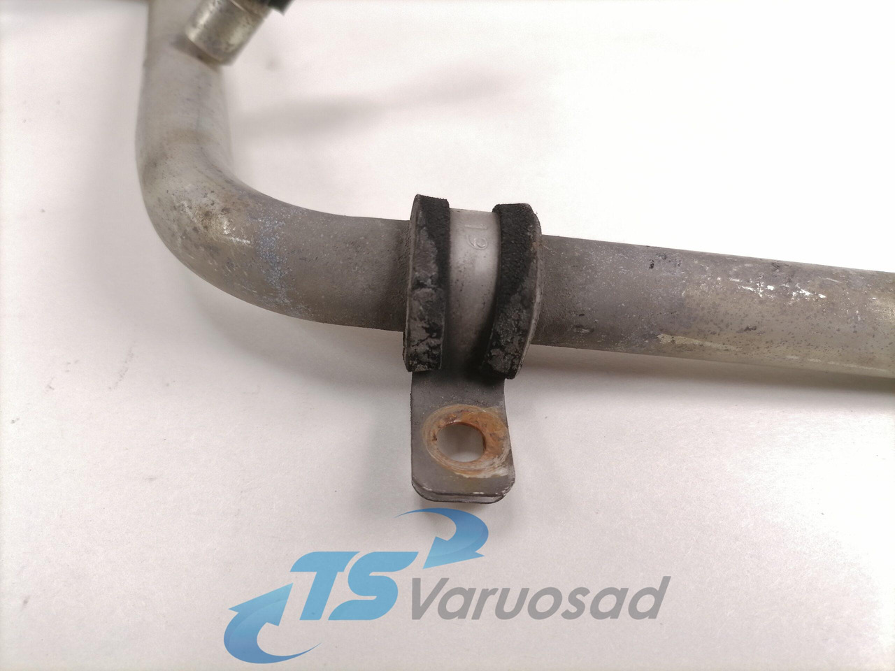 Volvo A/C pipe 20752895 - Calefacción/ Ventilación para Camión: foto 2 Volvo A/C pipe 20752895 - Calefacción/ Ventilación para Camión: foto 2