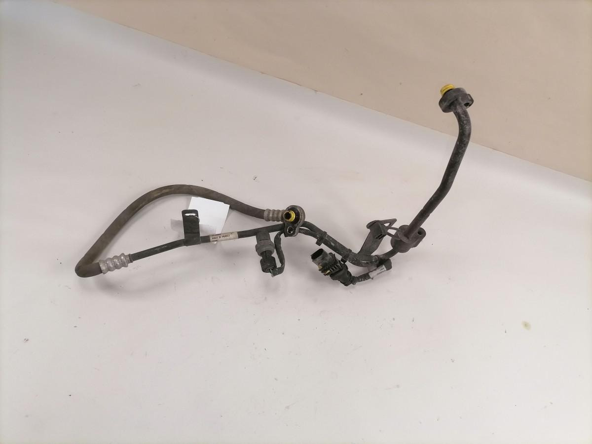 Volvo A/C pipe 84180959 - Calefacción/ Ventilación para Camión: foto 2 Volvo A/C pipe 84180959 - Calefacción/ Ventilación para Camión: foto 2