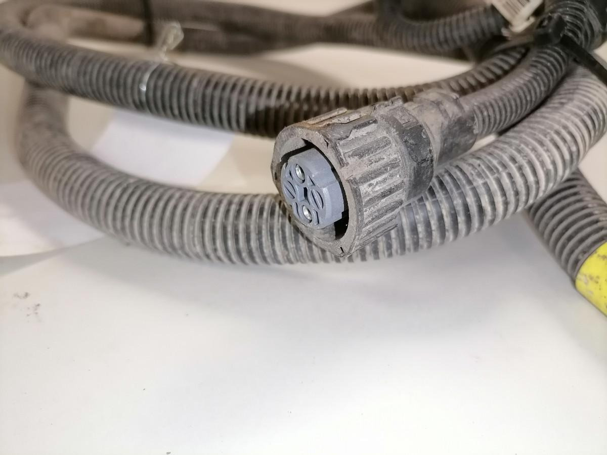 Volvo Adblue kaabel 20927923 - Sistema de combustible para Camión: foto 4 Volvo Adblue kaabel 20927923 - Sistema de combustible para Camión: foto 4