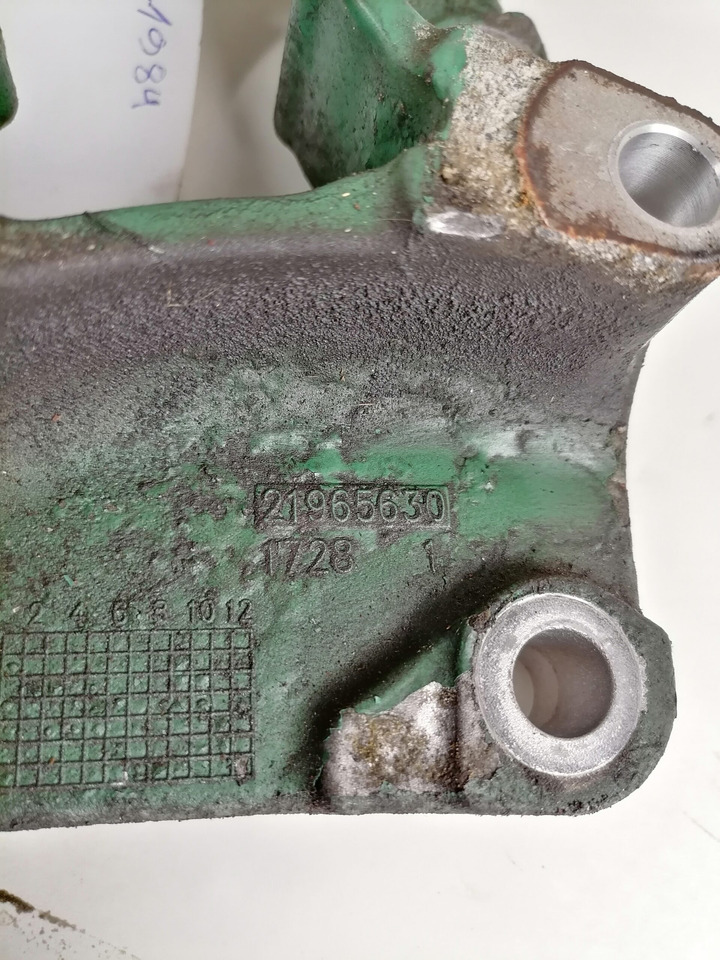 Volvo Bracket 21965630 - Bastidor/ Chasis para Camión: foto 2 Volvo Bracket 21965630 - Bastidor/ Chasis para Camión: foto 2