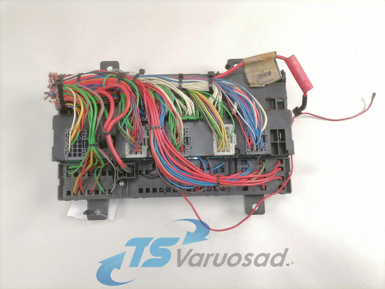 Volvo Central electric unit 20476480 - Fusible para Camión: foto 3 Volvo Central electric unit 20476480 - Fusible para Camión: foto 3