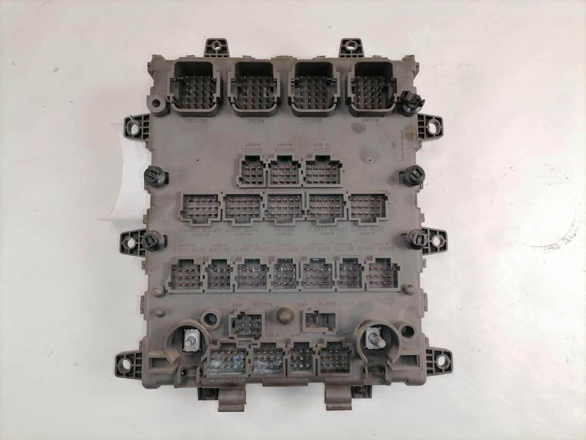 Volvo Central electric unit 5010590677 - Fusible para Camión: foto 4 Volvo Central electric unit 5010590677 - Fusible para Camión: foto 4