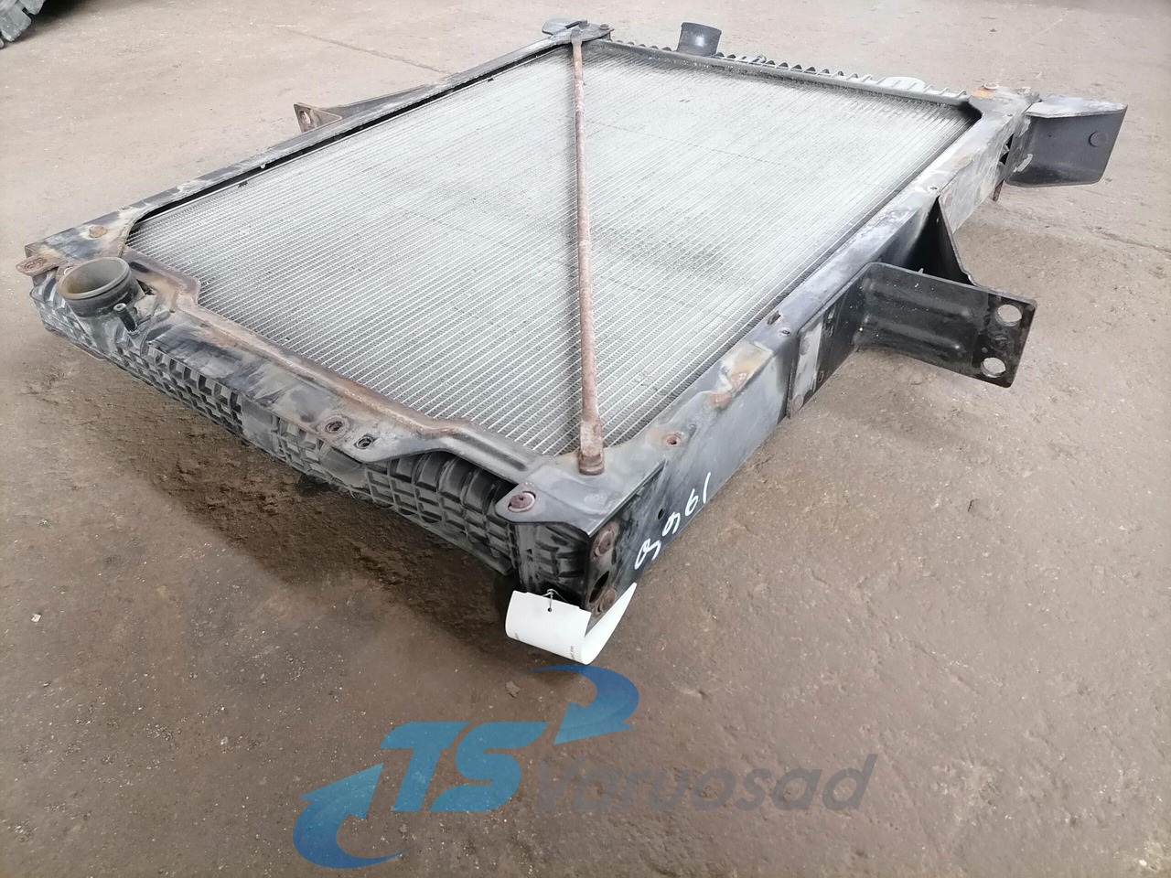 Volvo Cooling radiator 20936055 - Radiador para Camión: foto 2 Volvo Cooling radiator 20936055 - Radiador para Camión: foto 2