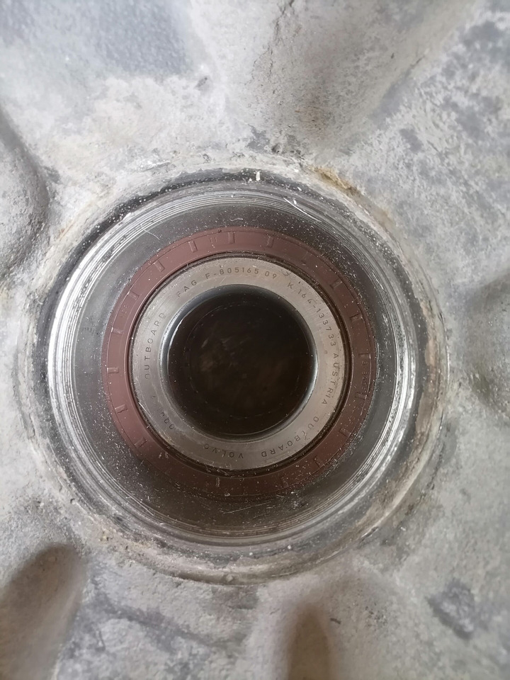 Volvo First wheel hub 21022433 - Cubo para Camión: foto 5 Volvo First wheel hub 21022433 - Cubo para Camión: foto 5