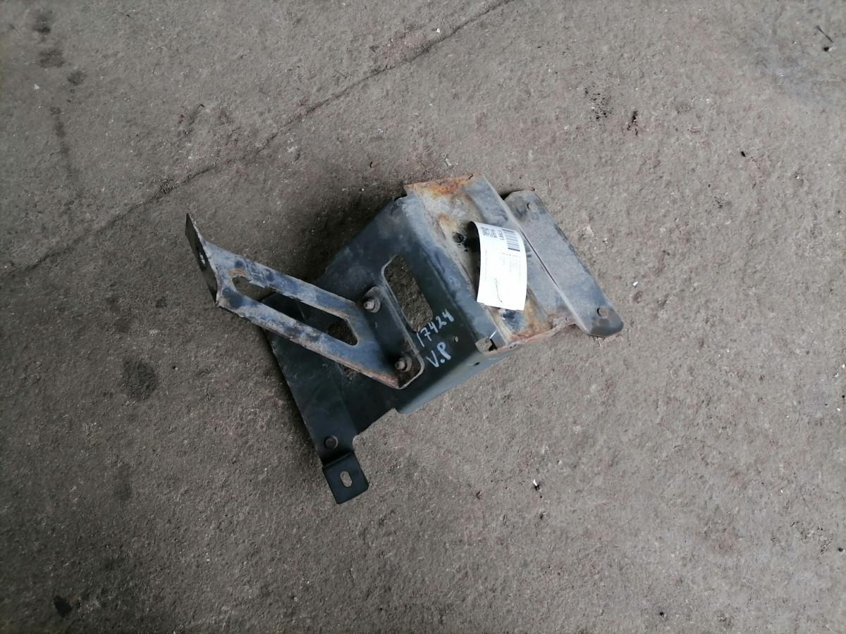 Volvo Mudguard bracket 21809024 - Pieza universal para Camión: foto 2 Volvo Mudguard bracket 21809024 - Pieza universal para Camión: foto 2