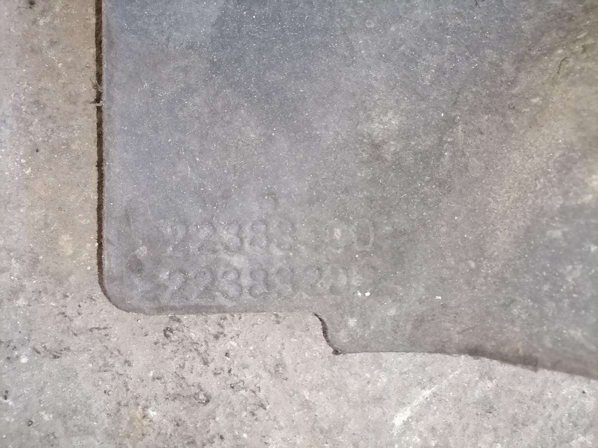 Volvo Noise reduction mat under the cab 22383300 - Pieza universal para Camión: foto 3 Volvo Noise reduction mat under the cab 22383300 - Pieza universal para Camión: foto 3