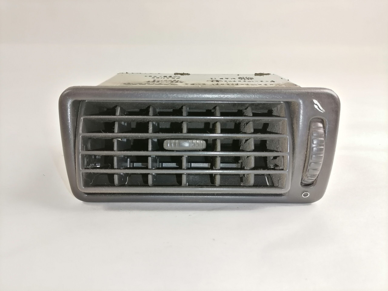 Volvo Õhusuunaja 20911930 - Pieza universal para Camión: foto 4 Volvo Õhusuunaja 20911930 - Pieza universal para Camión: foto 4