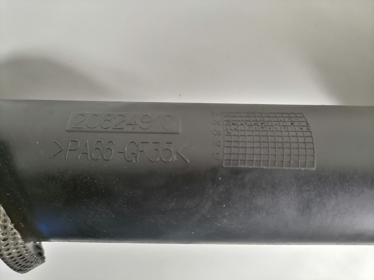 Volvo Oil pick up  20824910 - Motor y piezas para Camión: foto 4 Volvo Oil pick up  20824910 - Motor y piezas para Camión: foto 4