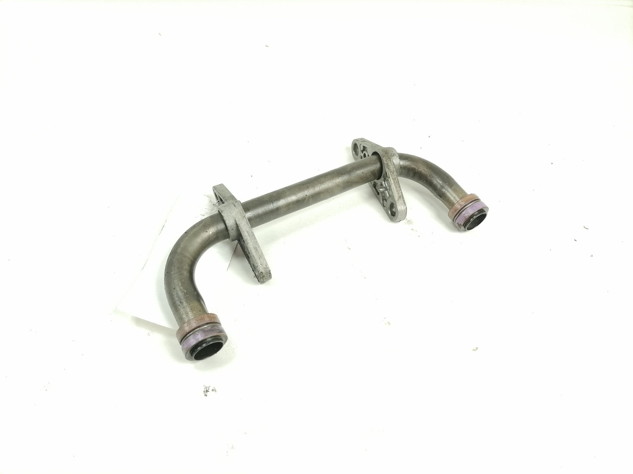 Volvo Oil pump pipe 20498189 - Bomba de aceite para Camión: foto 1 Volvo Oil pump pipe 20498189 - Bomba de aceite para Camión: foto 1