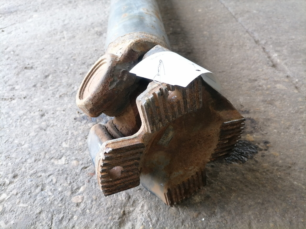 Volvo Propeller shaft 1067766 - Árbol de transmisión para Camión: foto 4 Volvo Propeller shaft 1067766 - Árbol de transmisión para Camión: foto 4