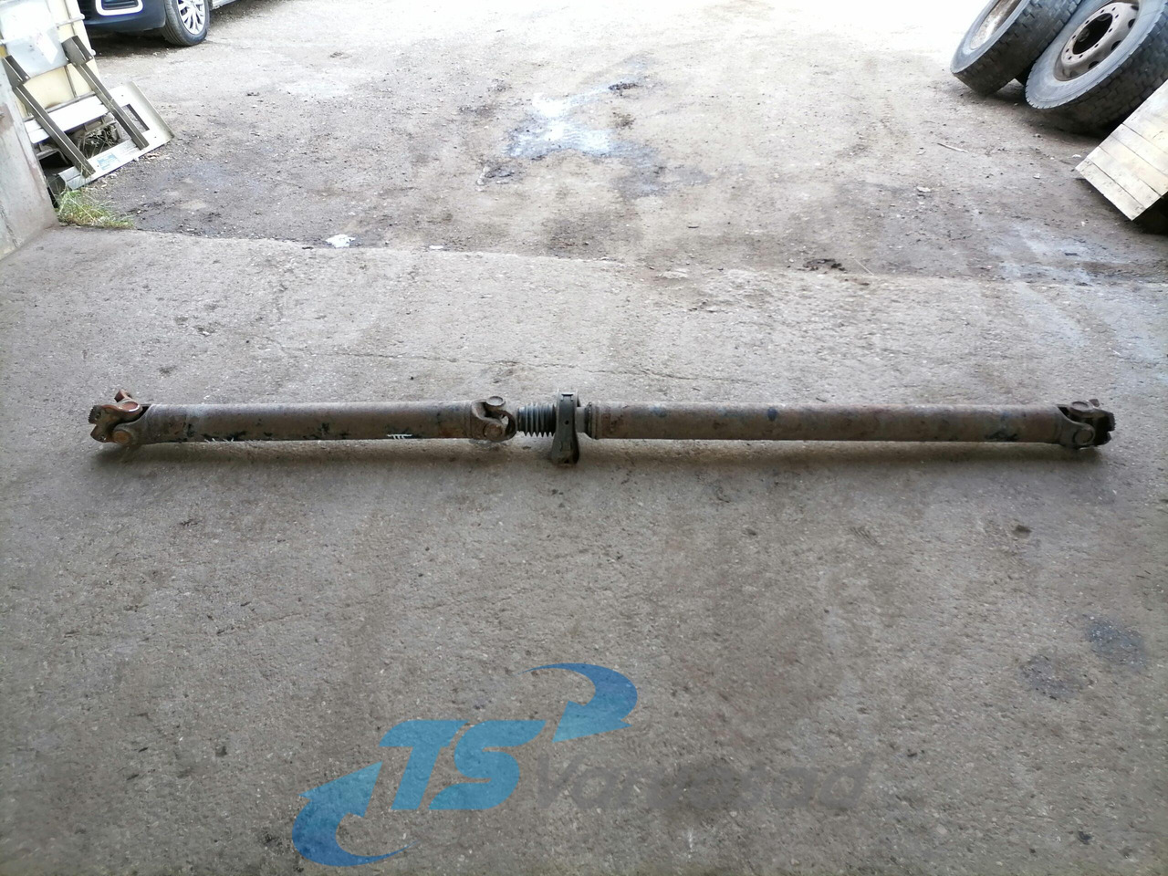 Volvo Propeller shaft 20735186 - Árbol de transmisión para Camión: foto 1 Volvo Propeller shaft 20735186 - Árbol de transmisión para Camión: foto 1