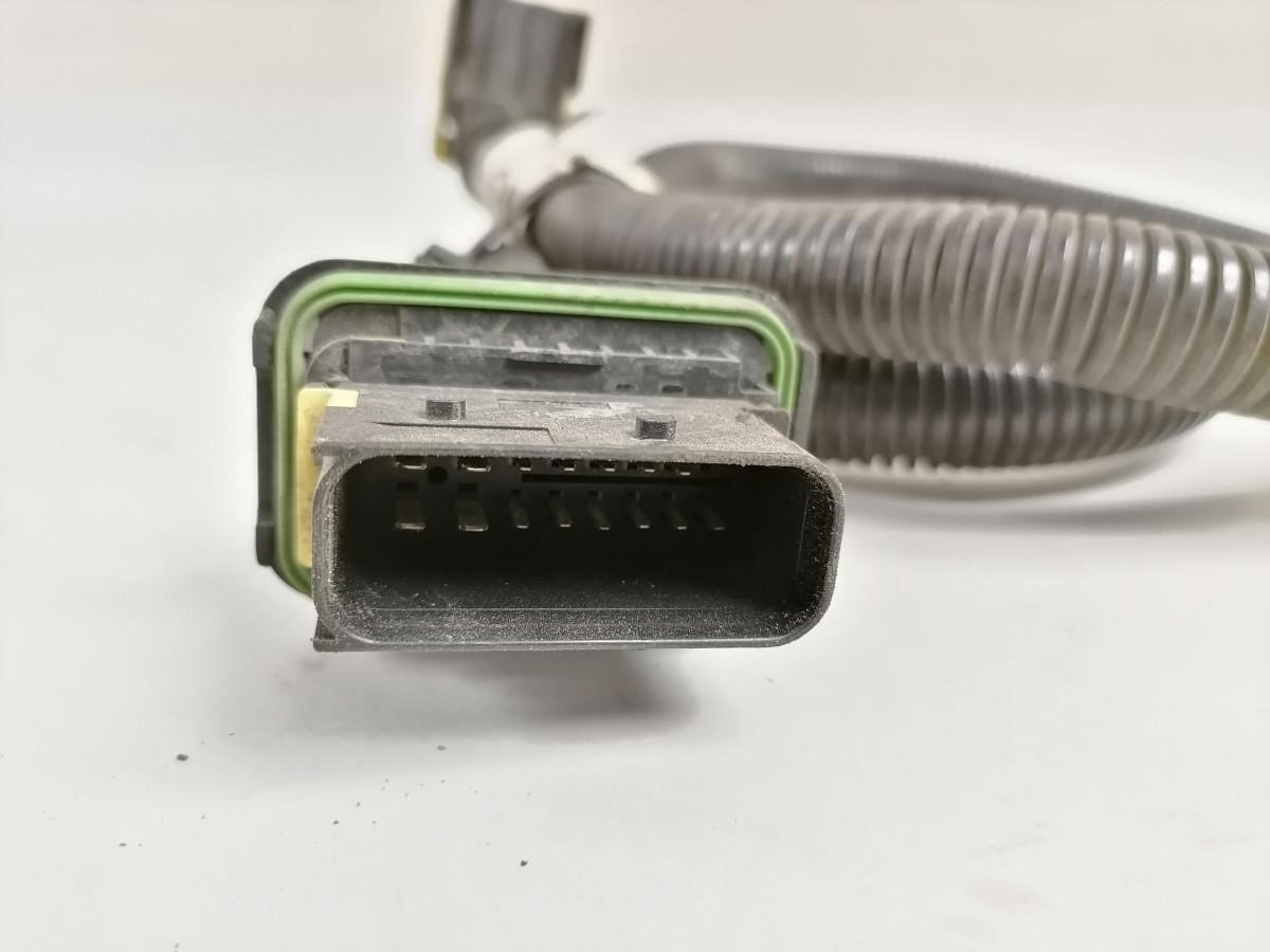 Volvo Raami juhtmestik 21709612 - Pieza universal para Camión: foto 4 Volvo Raami juhtmestik 21709612 - Pieza universal para Camión: foto 4