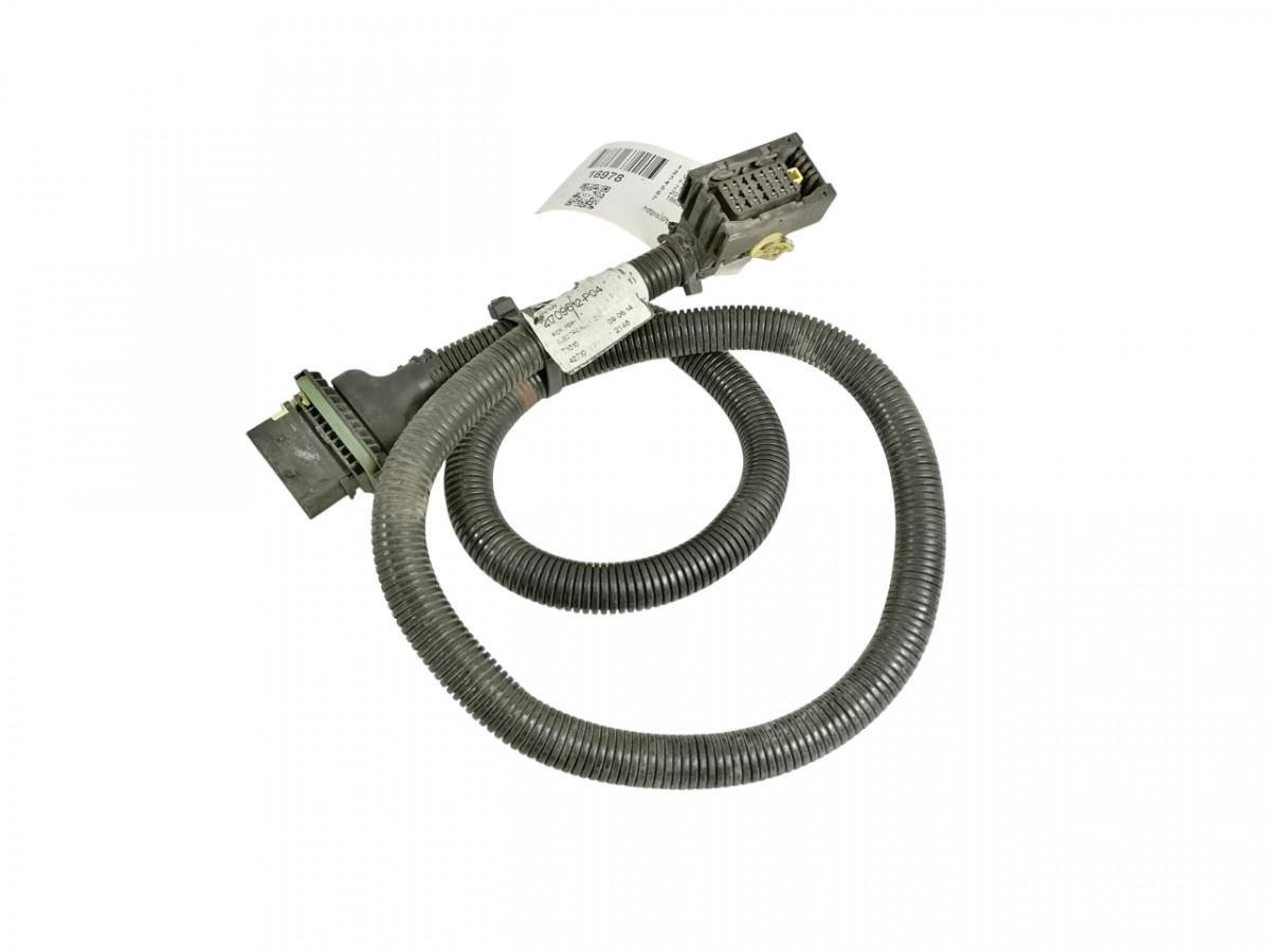 Volvo Raami juhtmestik 21709612 - Pieza universal para Camión: foto 1 Volvo Raami juhtmestik 21709612 - Pieza universal para Camión: foto 1