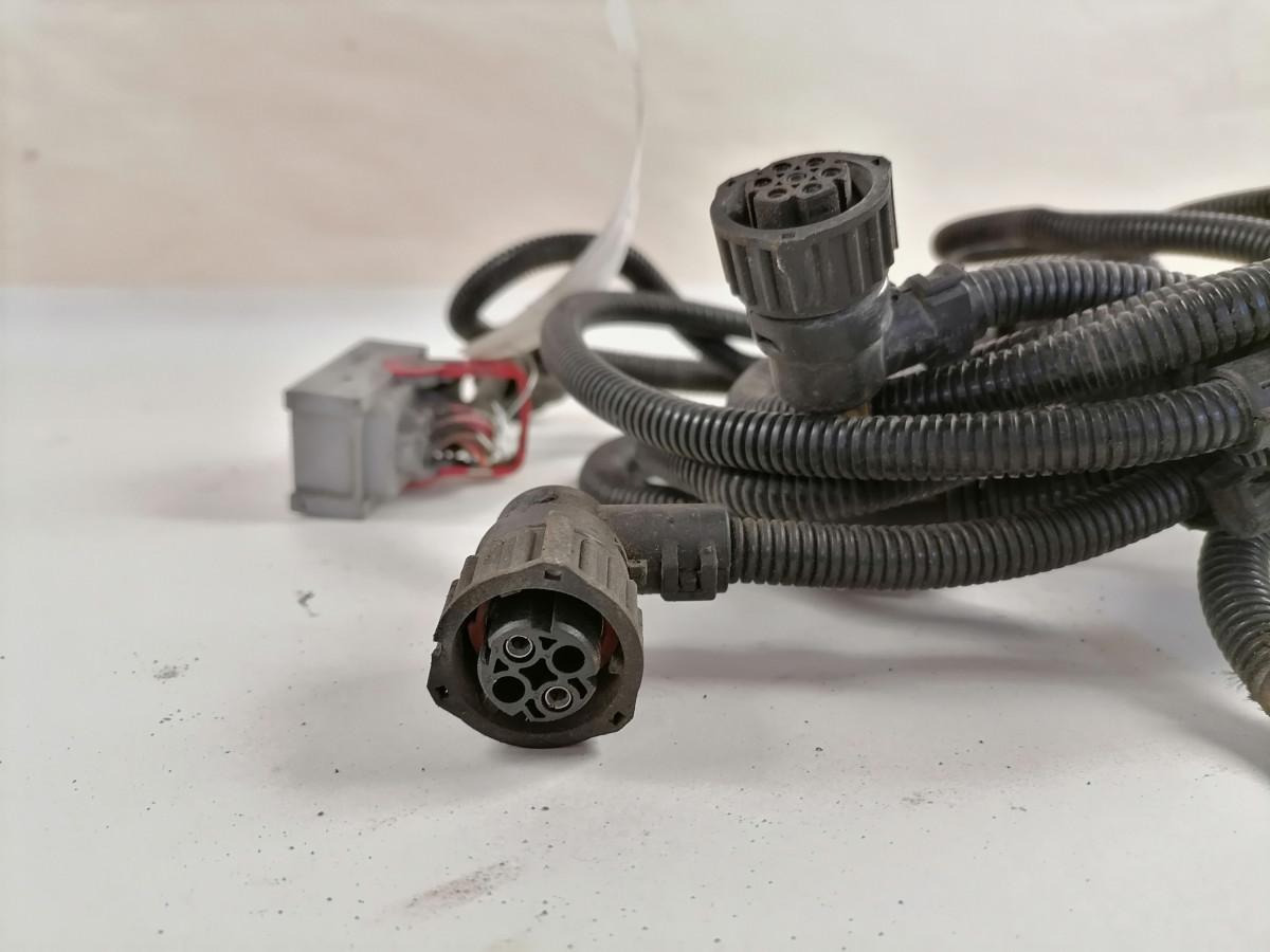 Volvo Raami juhtmestik 22203714 - Pieza universal para Camión: foto 4 Volvo Raami juhtmestik 22203714 - Pieza universal para Camión: foto 4