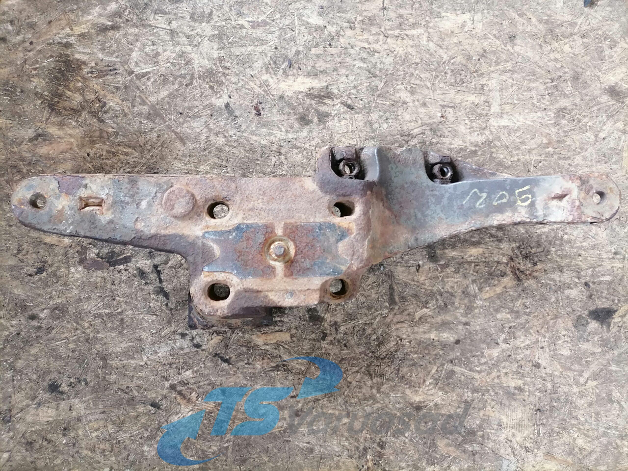 Volvo Volvo drive axle / axle mounting / airbag carrier 20428752 - Eje y piezas para Camión: foto 4 Volvo Volvo drive axle / axle mounting / airbag carrier 20428752 - Eje y piezas para Camión: foto 4