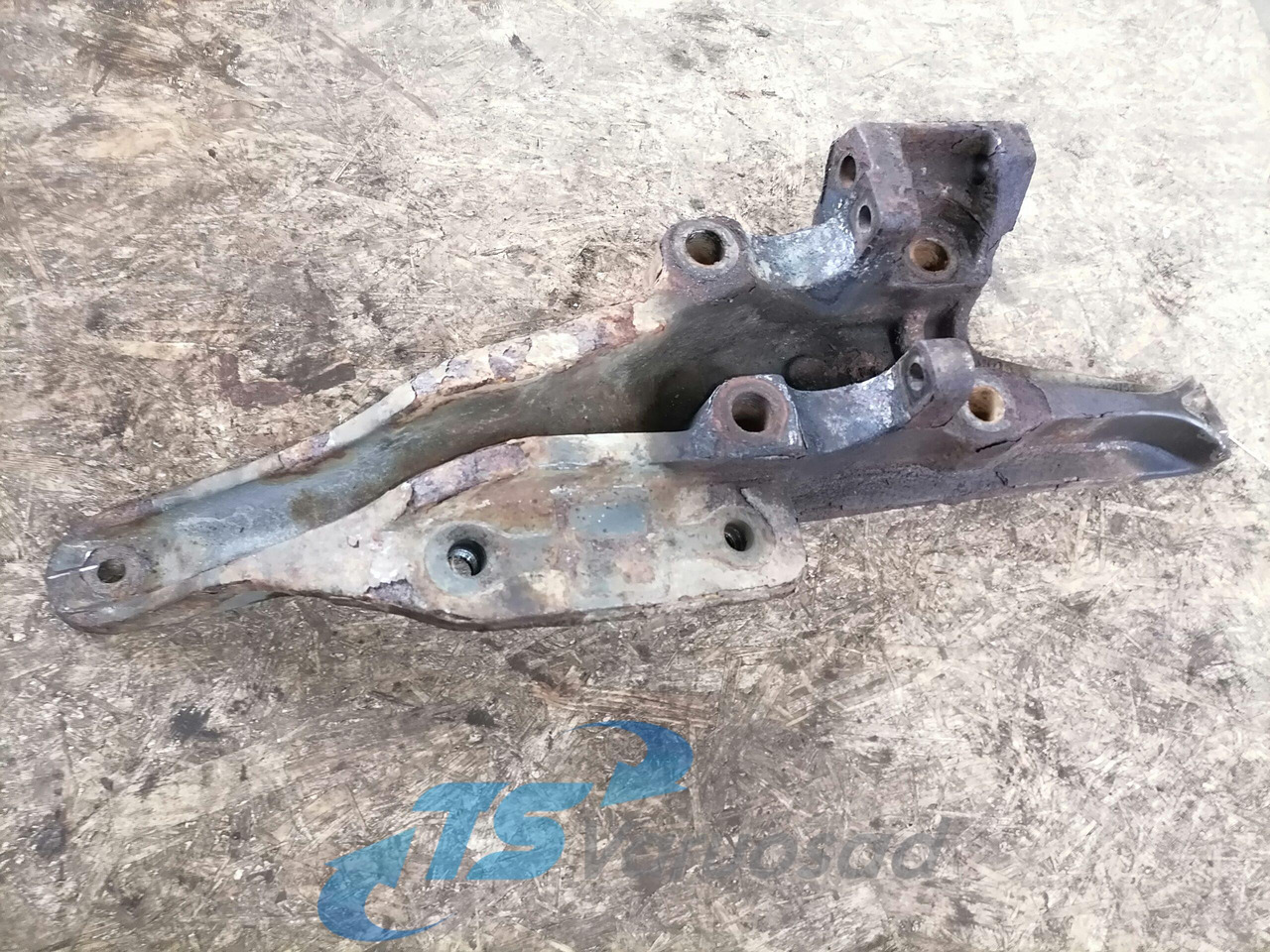 Volvo Volvo drive axle / axle mounting / airbag carrier 20428753 - Eje y piezas para Camión: foto 2 Volvo Volvo drive axle / axle mounting / airbag carrier 20428753 - Eje y piezas para Camión: foto 2