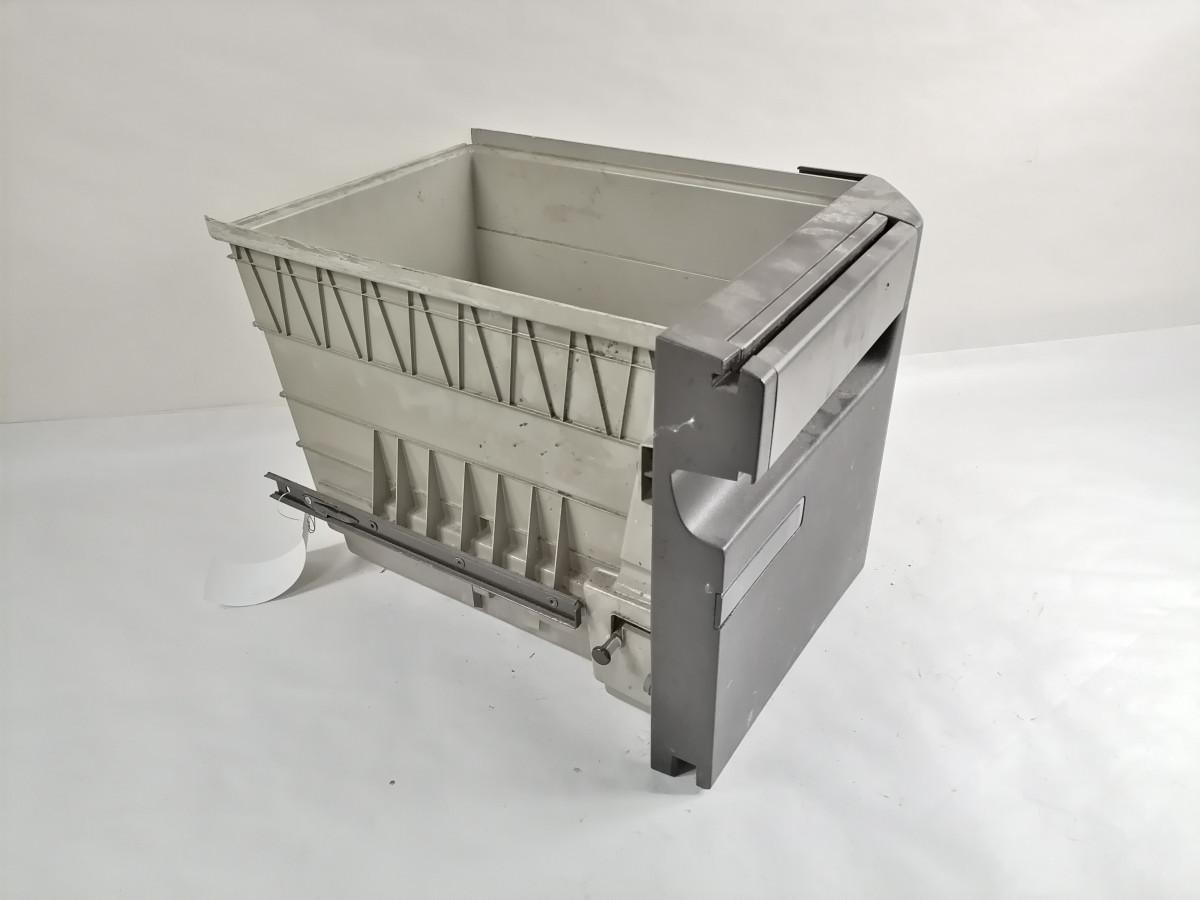 Volvo Voodialune panipaik 82174063 - Pieza universal para Camión: foto 4 Volvo Voodialune panipaik 82174063 - Pieza universal para Camión: foto 4