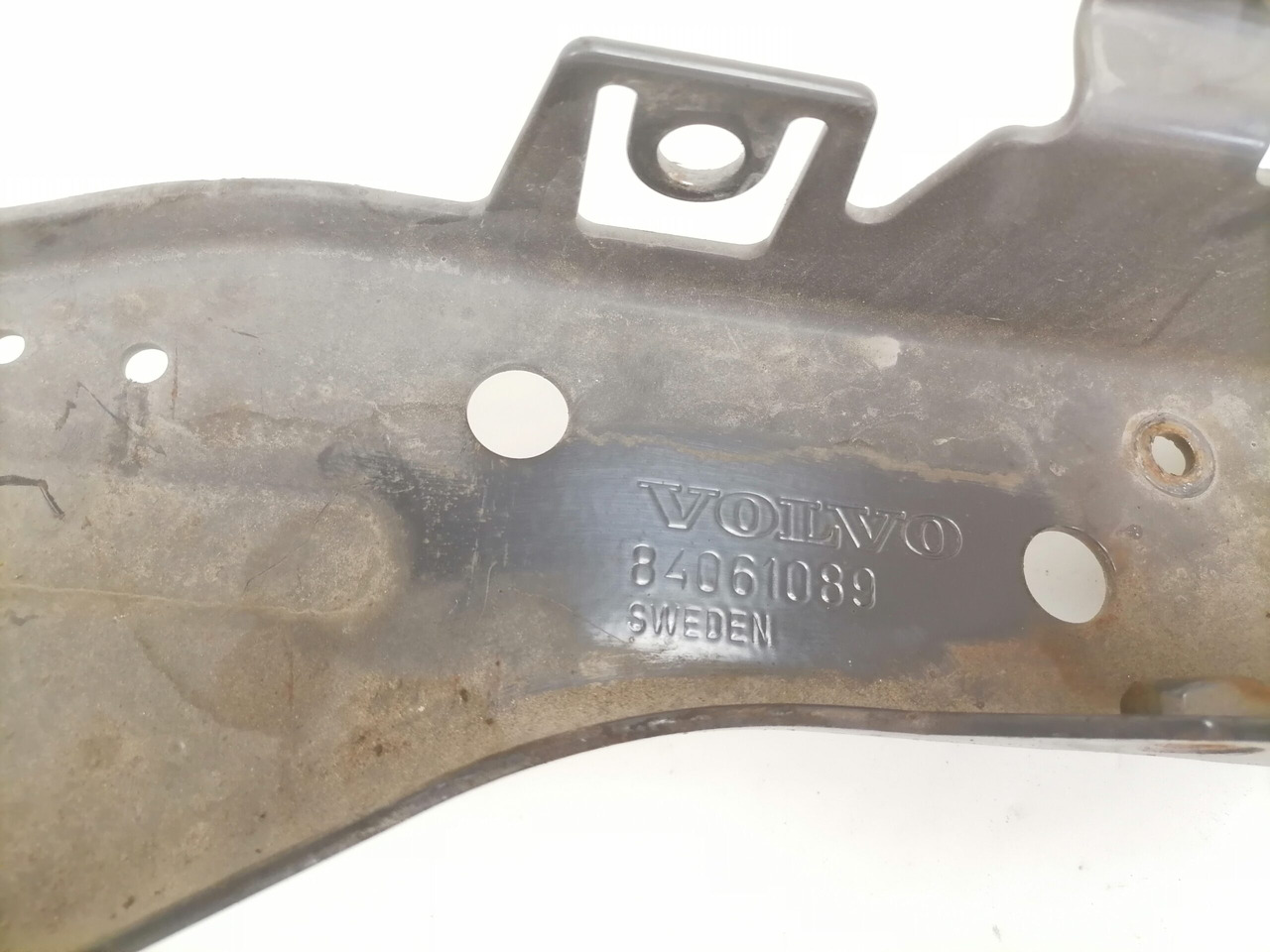 Volvo light bracket 84061089 - Luz/ Iluminación para Camión: foto 3 Volvo light bracket 84061089 - Luz/ Iluminación para Camión: foto 3