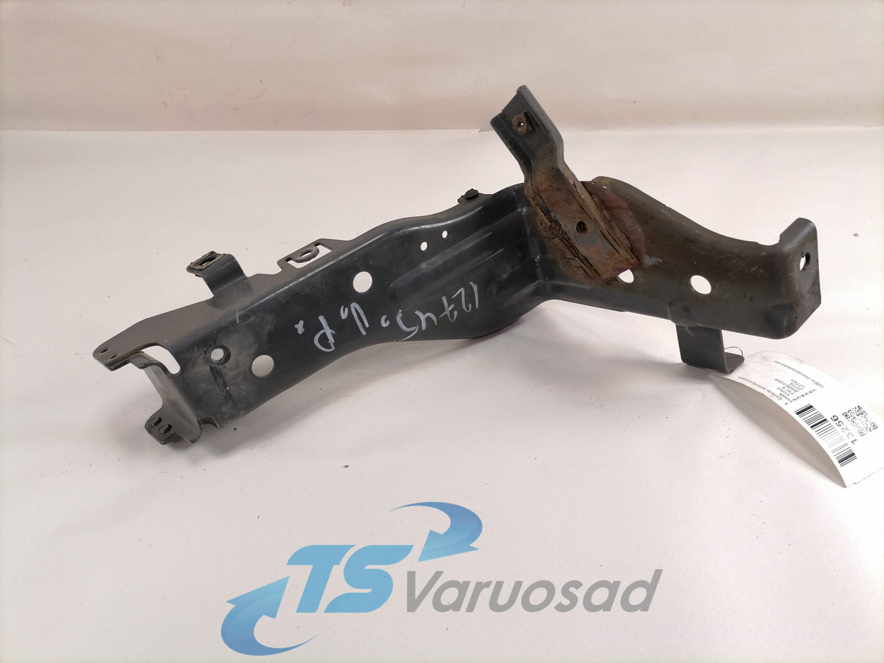 Volvo light bracket 84061089 - Luz/ Iluminación para Camión: foto 2 Volvo light bracket 84061089 - Luz/ Iluminación para Camión: foto 2