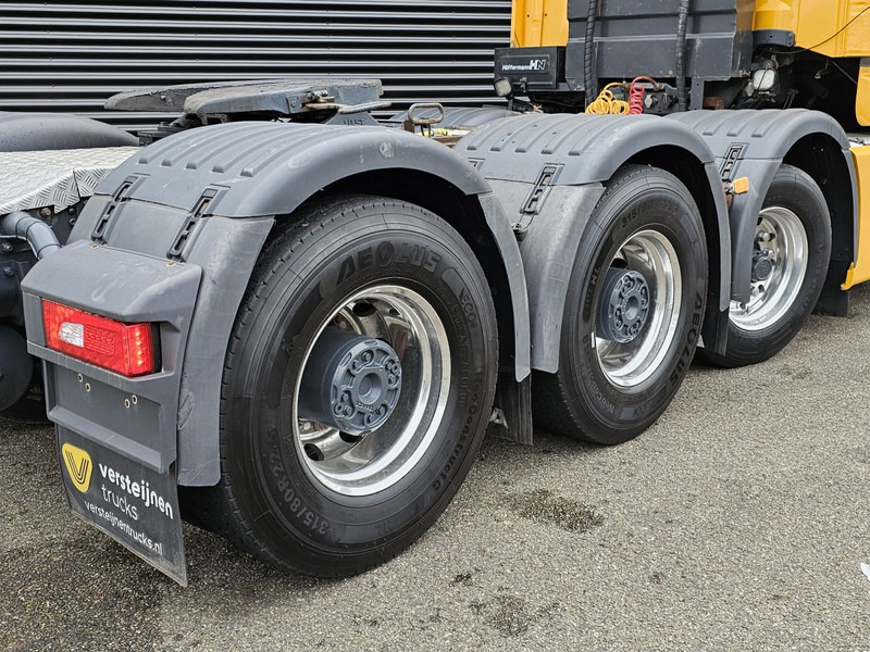 Scania T164 V8 8x4 TORPEDO / HYDRAULIC / ORIGINAL TORPEDO - Cabeza tractora: foto 5 Scania T164 V8 8x4 TORPEDO / HYDRAULIC / ORIGINAL TORPEDO - Cabeza tractora: foto 5
