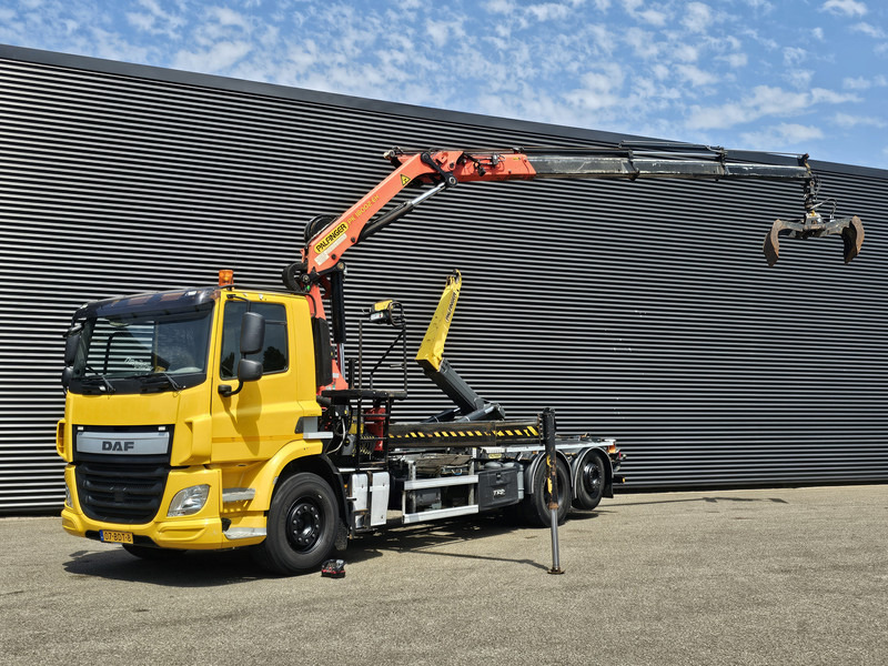 DAF CF 330 6x2-4 / PALFINGER CRANE + HOOKLIFT - Camión multibasculante, Camión grúa: foto 1 DAF CF 330 6x2-4 / PALFINGER CRANE + HOOKLIFT - Camión multibasculante, Camión grúa: foto 1