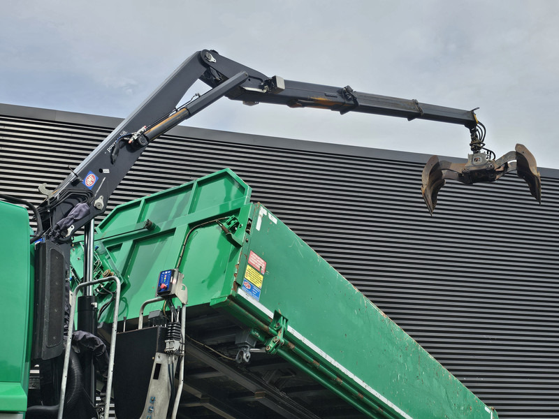 DAF TATRA 6X6 / T158/II / 2 SIDE TIPPER - HMF Z CRANE - Camión volquete, Camión grúa: foto 2 DAF TATRA 6X6 / T158/II / 2 SIDE TIPPER - HMF Z CRANE - Camión volquete, Camión grúa: foto 2