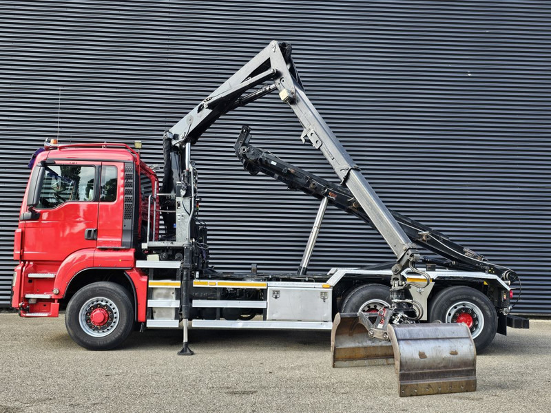 MAN TGS 26.400 / 6x4H-2 / HMF Z KRAAN + CONTAINERSYSTEM - Camión con equipo de cable, Camión grúa: foto 3 MAN TGS 26.400 / 6x4H-2 / HMF Z KRAAN + CONTAINERSYSTEM - Camión con equipo de cable, Camión grúa: foto 3