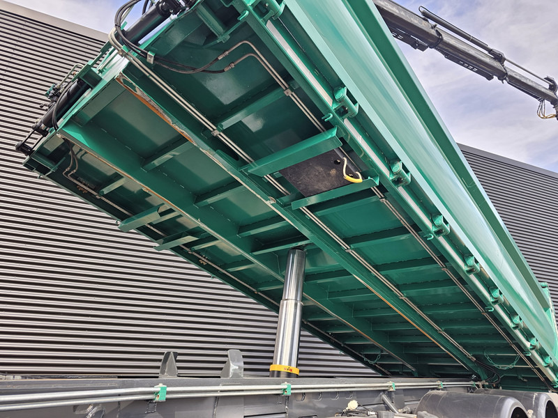 Mercedes-Benz AROCS 4145 / 8X6 / TIPPER + HMF CRANE - Camión grúa: foto 5 Mercedes-Benz AROCS 4145 / 8X6 / TIPPER + HMF CRANE - Camión grúa: foto 5