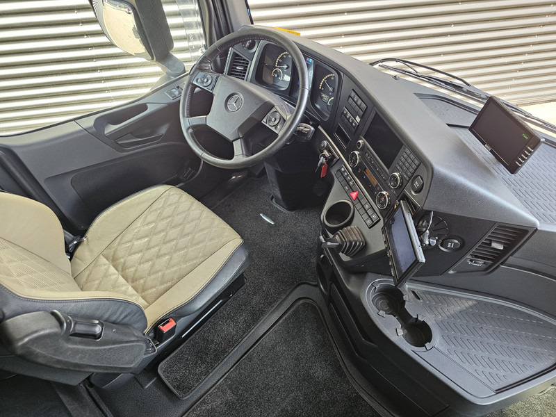 Camión grúa Mercedes-Benz Arocs 2658 6x4 / HMF 40 t/m - 21.3 mtr / WINCH: foto 16 Camión grúa Mercedes-Benz Arocs 2658 6x4 / HMF 40 t/m - 21.3 mtr / WINCH: foto 16