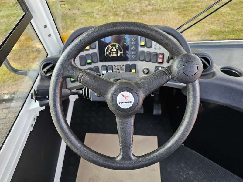 Tractor industrial Terberg YT193 / !!NEW!! / TERMINAL / RANGEERTREKKER: foto 15 Tractor industrial Terberg YT193 / !!NEW!! / TERMINAL / RANGEERTREKKER: foto 15