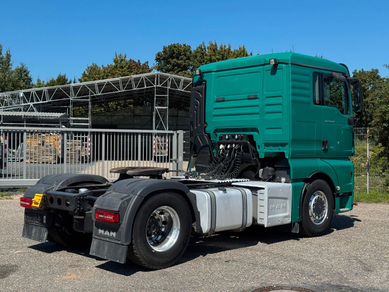 MAN 18.460 4x2 Kipphydr. | Standheiz. | Top Zustand - Cabeza tractora: foto 5 MAN 18.460 4x2 Kipphydr. | Standheiz. | Top Zustand - Cabeza tractora: foto 5