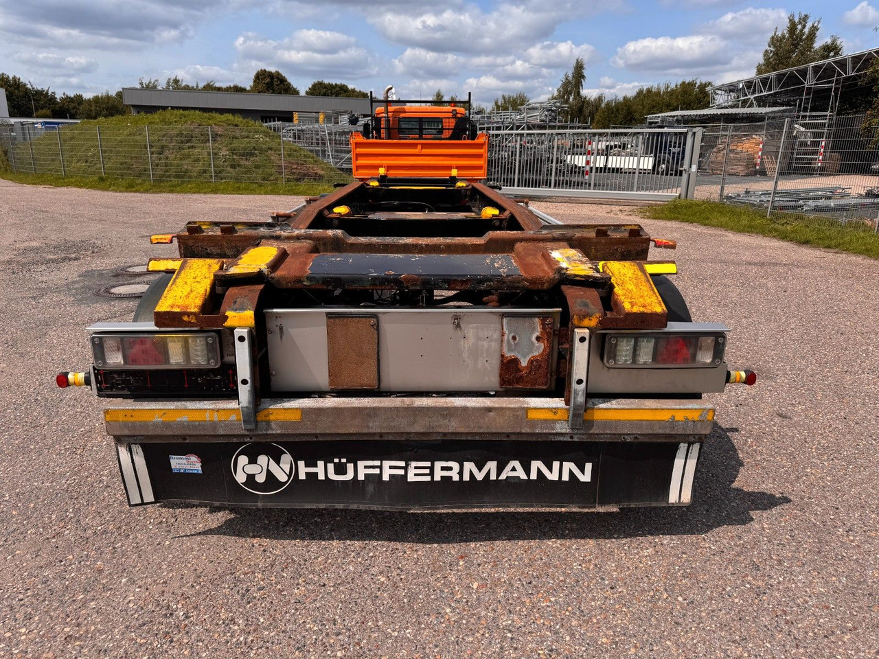 Hüffermann 2 Achs Abrollanhänger mit Schlitten - Remolque multilift/ Portacontenedores de cadenas: foto 5 Hüffermann 2 Achs Abrollanhänger mit Schlitten - Remolque multilift/ Portacontenedores de cadenas: foto 5