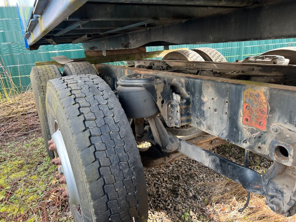 MAN 26.293 6X2 Motor & Getriebe gut MAN 26.293 6X2 Motor & Getriebe gut - Camión chasis: foto 3 MAN 26.293 6X2 Motor & Getriebe gut MAN 26.293 6X2 Motor & Getriebe gut - Camión chasis: foto 3